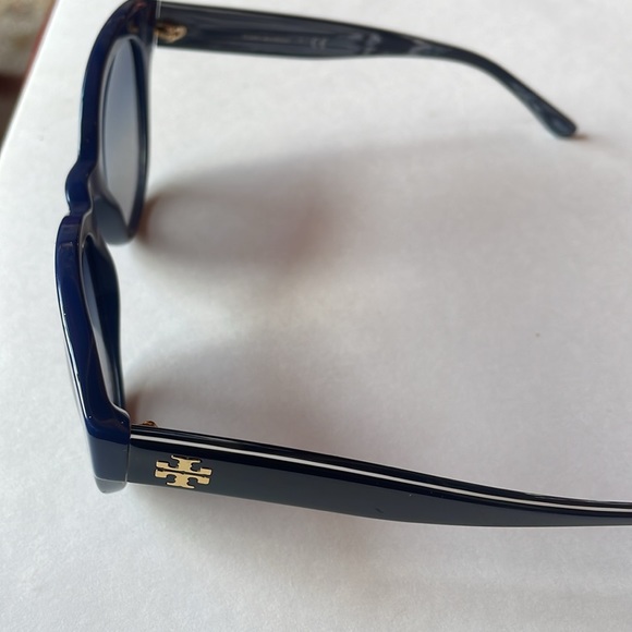 Tory Burch sunglasses - Picture 4 of 8